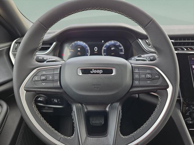 2025 Jeep Grand Cherokee L Laredo 4x2