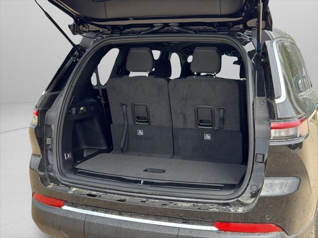 2025 Jeep Grand Cherokee L Laredo 4x2