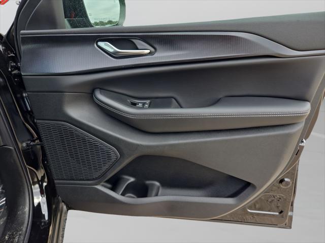 2025 Jeep Grand Cherokee L Laredo 4x2