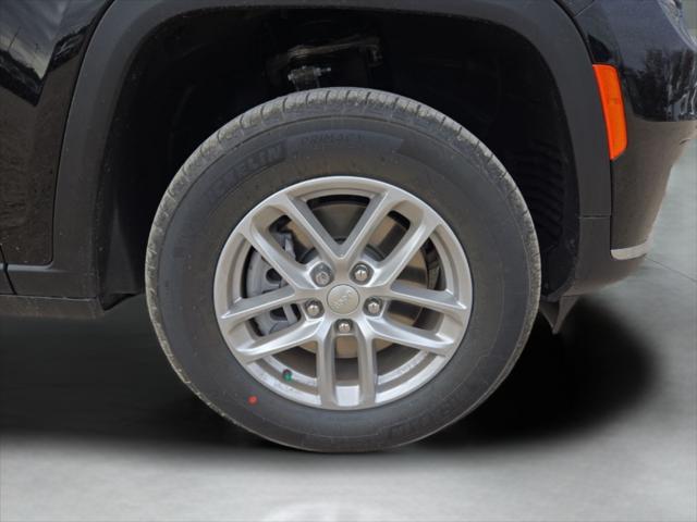2025 Jeep Grand Cherokee L Laredo 4x2
