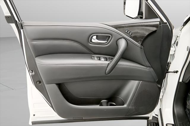 2024 INFINITI QX80 LUXE AWD