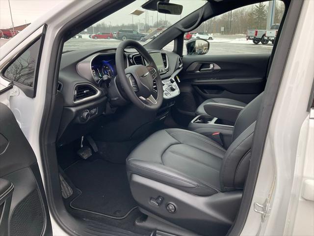 2026 Chrysler Voyager LX