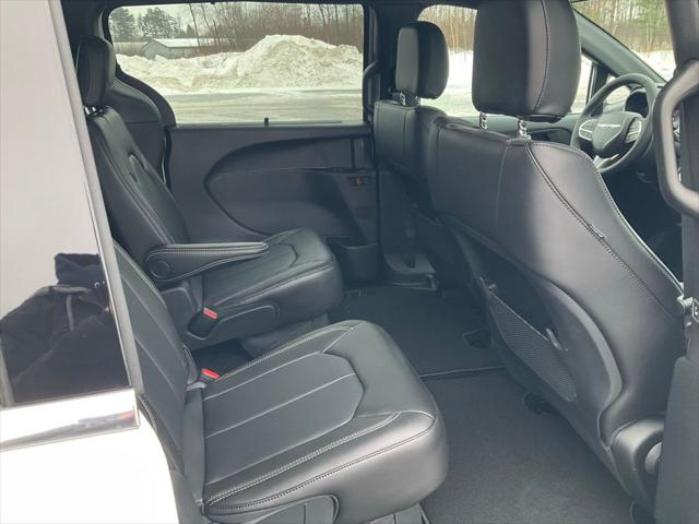 2026 Chrysler Voyager LX