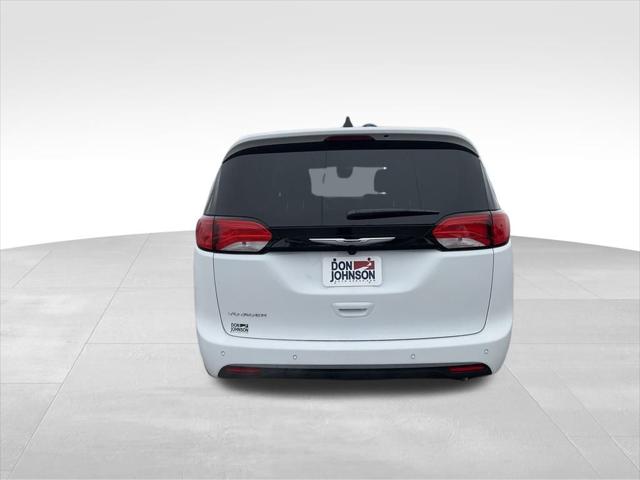 2026 Chrysler Voyager LX