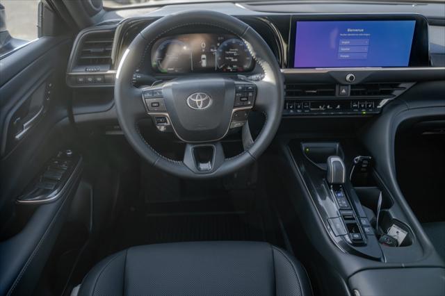 2025 Toyota Crown Signia Limited