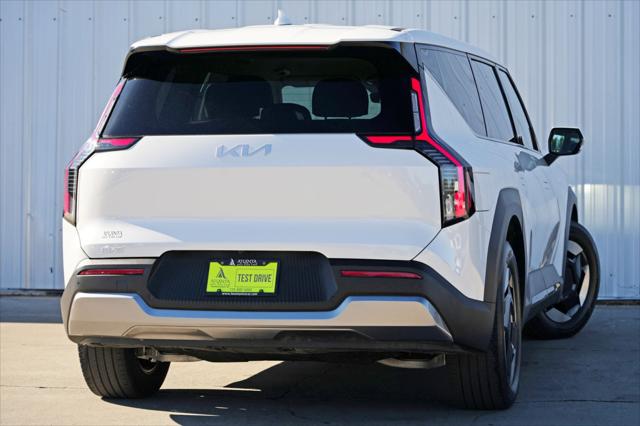 2024 Kia EV9 Light Long Range