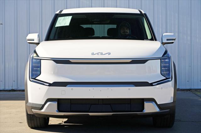 2024 Kia EV9 Light Long Range