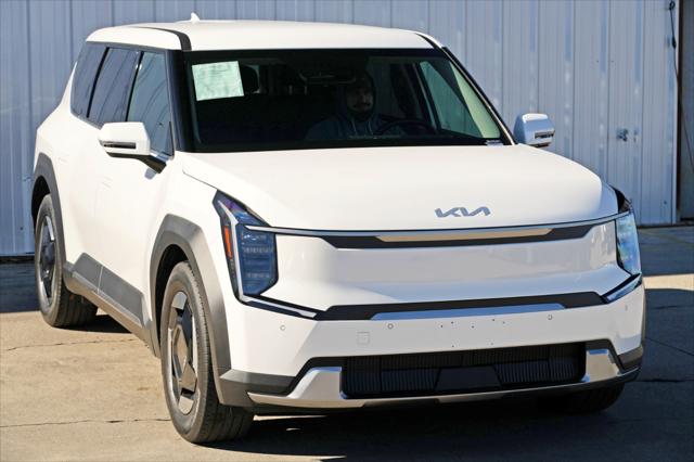 2024 Kia EV9 Light Long Range