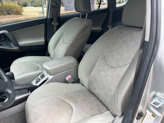 2009 Toyota RAV4 Base 4dr SUV w/ Third Row Package