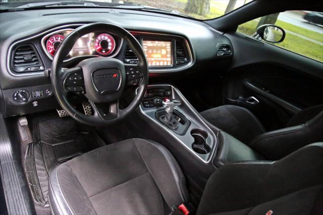 2016 Dodge Challenger R/T Plus