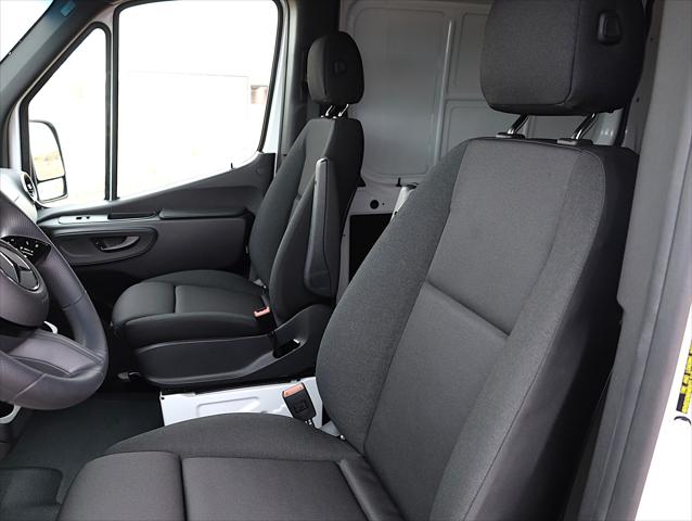 2026 Mercedes-Benz Sprinter 2500 Cargo 170 WB