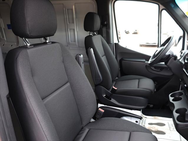2026 Mercedes-Benz Sprinter 2500 Cargo 170 WB