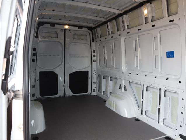 2026 Mercedes-Benz Sprinter 2500 Cargo 170 WB