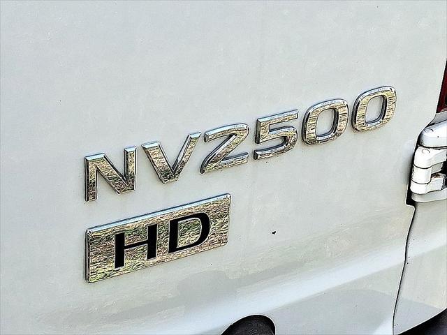 2017 Nissan 2500 SL V6