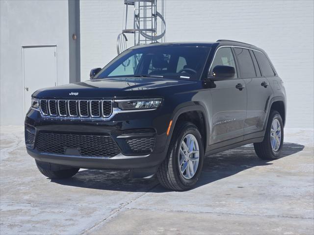 2026 Jeep Grand Cherokee GRAND CHEROKEE LAREDO X 4X4