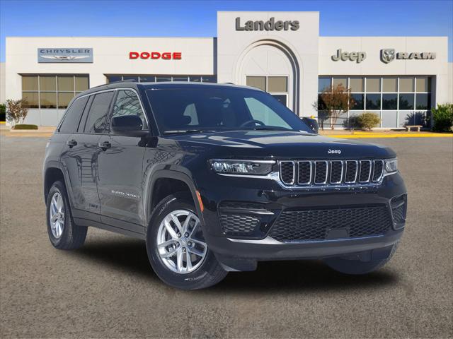 2026 Jeep Grand Cherokee GRAND CHEROKEE LAREDO X 4X4