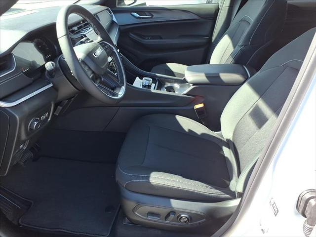 2026 Jeep Grand Cherokee GRAND CHEROKEE LAREDO X 4X4 2026 Jeep Grand Cherokee GRAND CHEROKEE LAREDO X 4X4