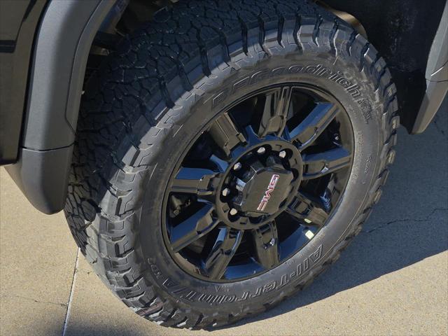 2026 GMC Sierra 2500HD Crew Cab, Standard Bed, AT4, 4WD
