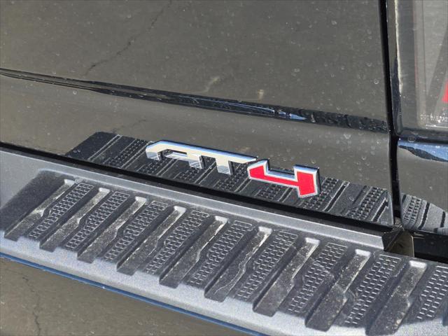 2026 GMC Sierra 2500HD Crew Cab, Standard Bed, AT4, 4WD