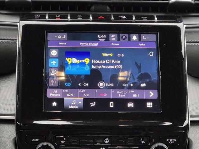 2026 Jeep Grand Cherokee GRAND CHEROKEE LAREDO X 4X4