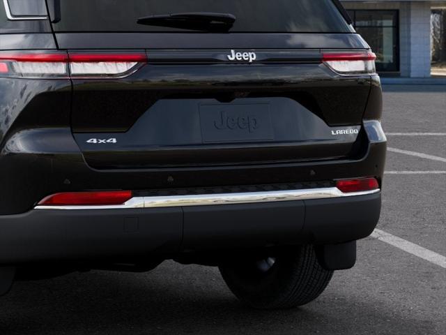 2026 Jeep Grand Cherokee Laredo 4x4