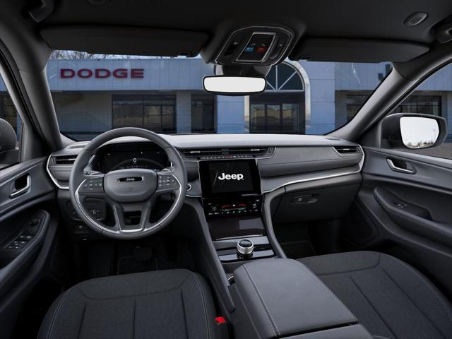 2026 Jeep Grand Cherokee Laredo 4x4