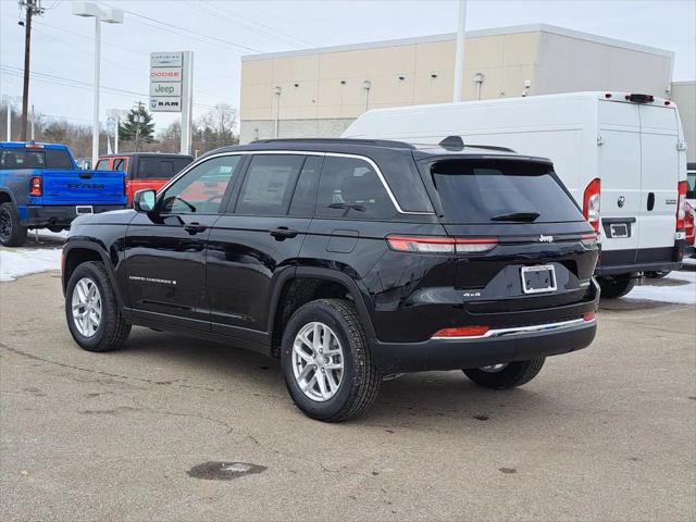 2026 Jeep Grand Cherokee GRAND CHEROKEE LAREDO X 4X4