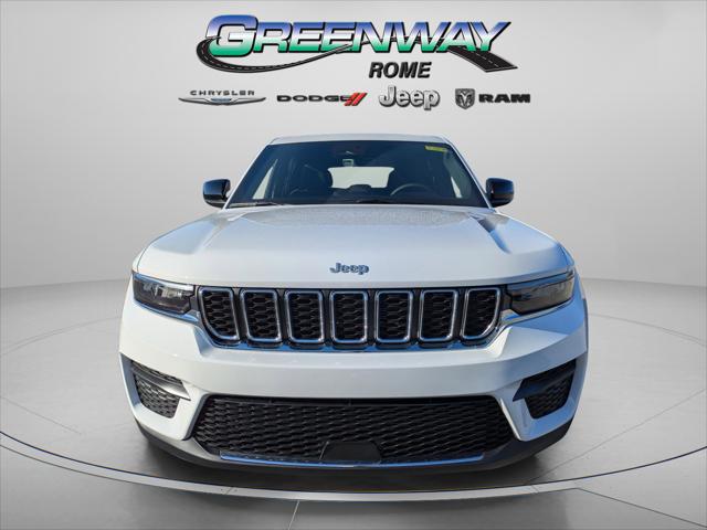 2026 Jeep Grand Cherokee GRAND CHEROKEE LAREDO X 4X4