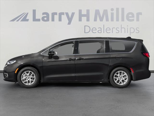 2026 Chrysler Pacifica PACIFICA SELECT AWD