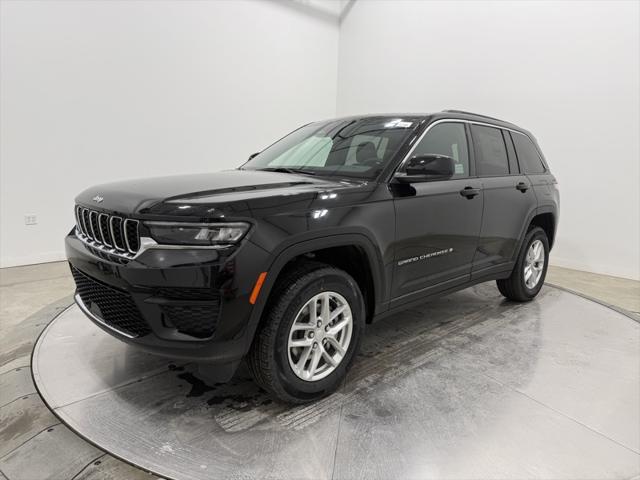 2026 Jeep Grand Cherokee GRAND CHEROKEE LAREDO X 4X4