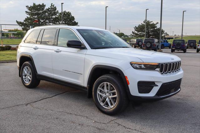2026 Jeep Grand Cherokee GRAND CHEROKEE LAREDO X 4X4