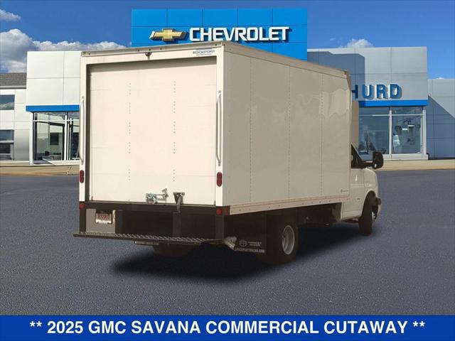 2025 GMC Savana Cutaway Work Van