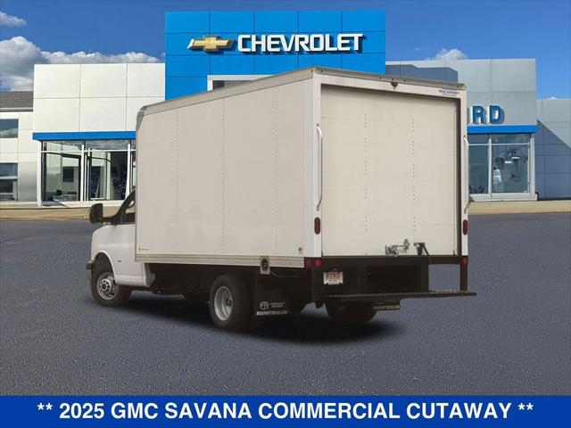 2025 GMC Savana Cutaway Work Van