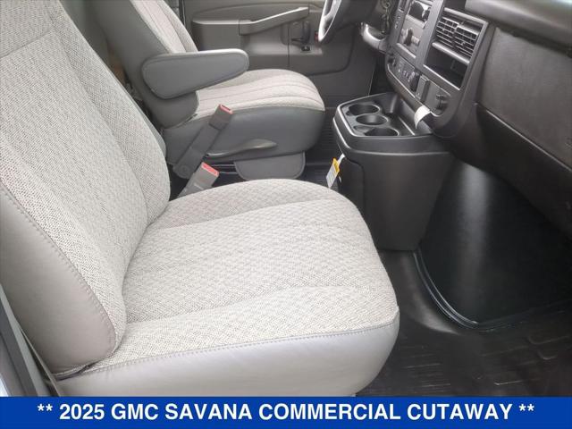 2025 GMC Savana Cutaway Work Van