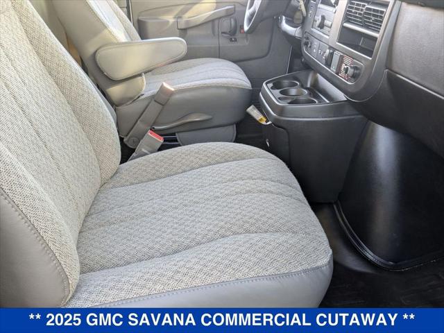 2025 GMC Savana Cutaway Work Van