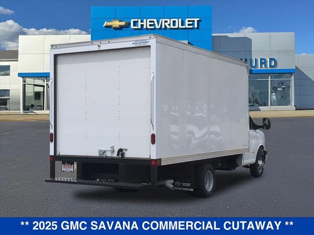 2025 GMC Savana Cutaway 4500 Van