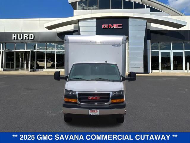 2025 GMC Savana Cutaway 4500 Van