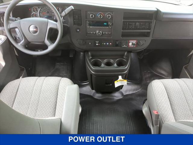 2025 GMC Savana Cutaway 4500 Van