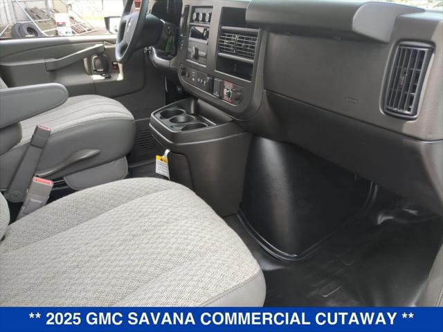 2025 GMC Savana Cutaway 4500 Van
