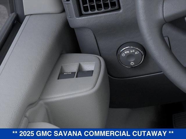2025 GMC Savana Cutaway 4500 Van