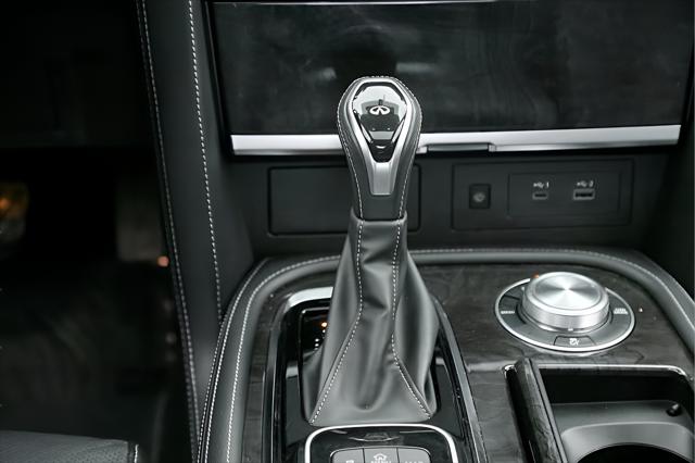 2024 INFINITI QX80 LUXE AWD
