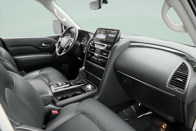 2024 INFINITI QX80 LUXE AWD