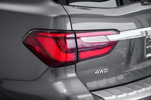 2024 INFINITI QX80 LUXE AWD