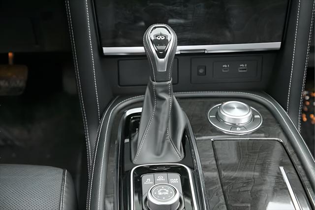 2024 INFINITI QX80 LUXE AWD