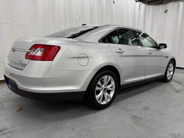 2011 Ford Taurus SEL
