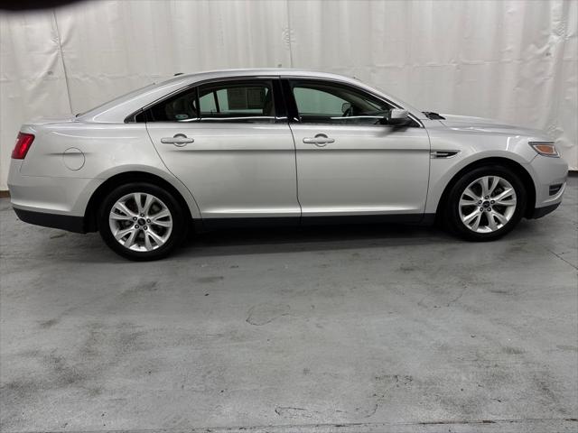 2011 Ford Taurus SEL