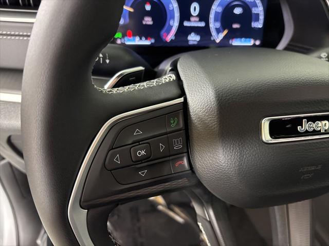 2025 Jeep Grand Cherokee Laredo 4x4