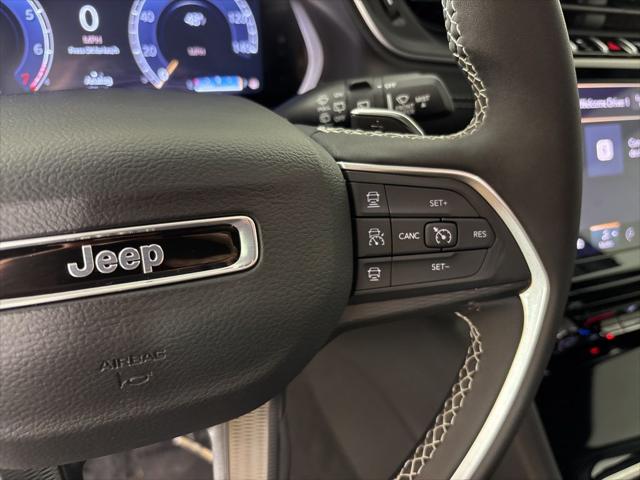 2025 Jeep Grand Cherokee Laredo 4x4