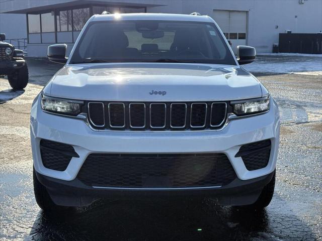 2023 Jeep Grand Cherokee Laredo 4x4