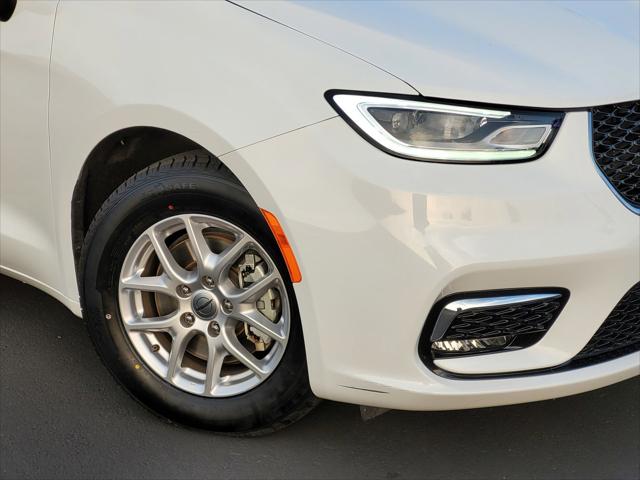 2024 Chrysler Pacifica Touring L 2024 Chrysler Pacifica Touring L